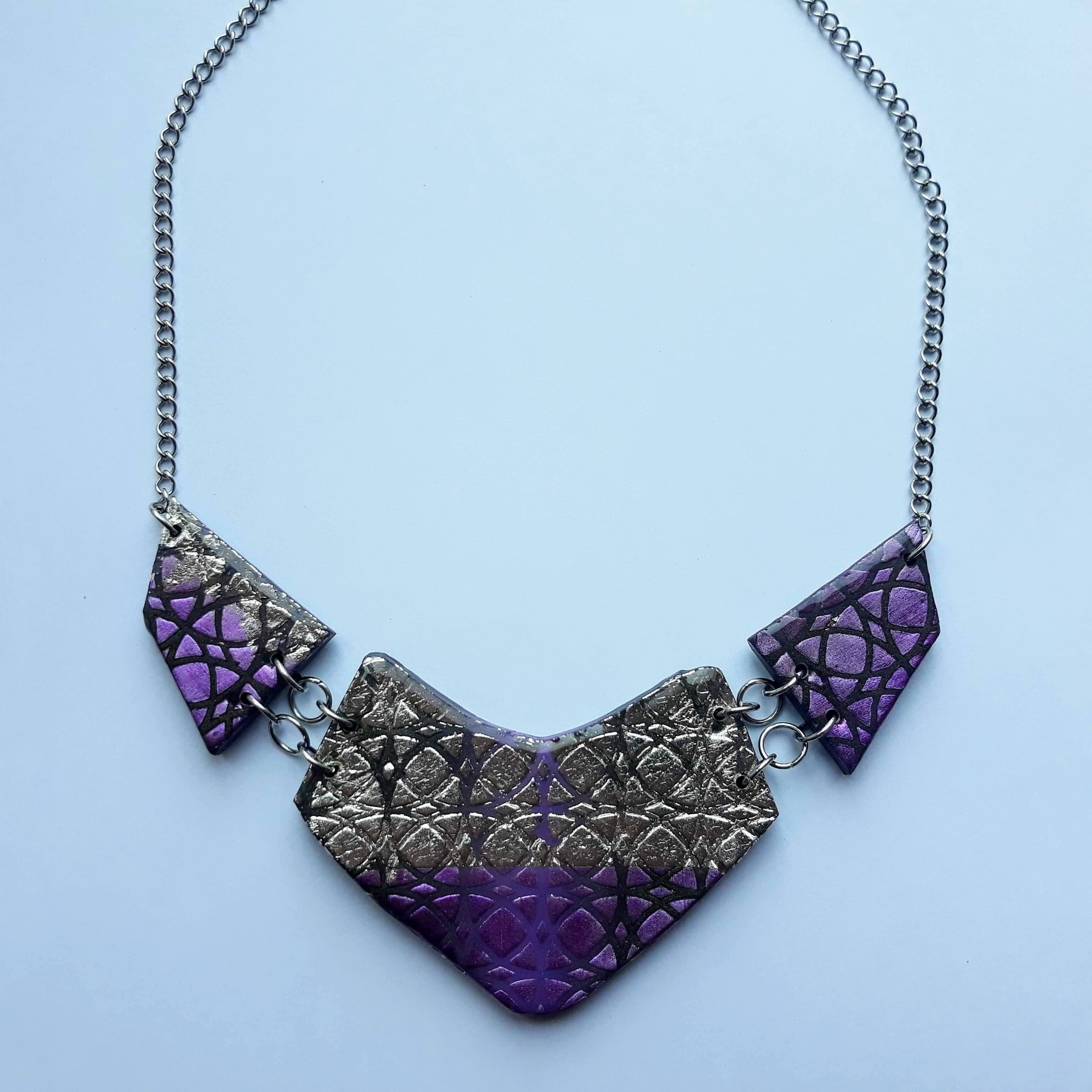 Collar Fantasy Metallic Violeta y Plata