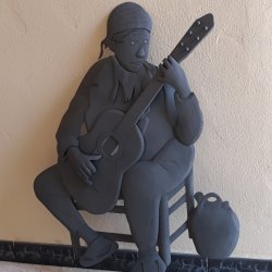 Escultura Guitarrista