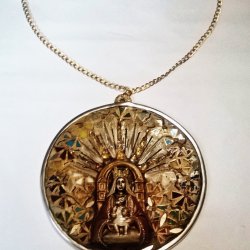 SMALL MEDALLION FOR WALL, ORIGINAL MOSAIC WITH MIRRORS EMBELLISHED WITH COROMOTO VIRGIN AND CHAIN