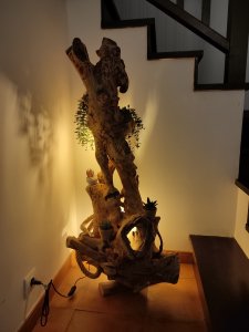 "A la deriva" escultura de madera
