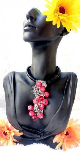 Handicraft - necklace with coral