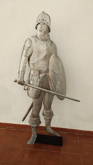 Escultura Soldado con escudo